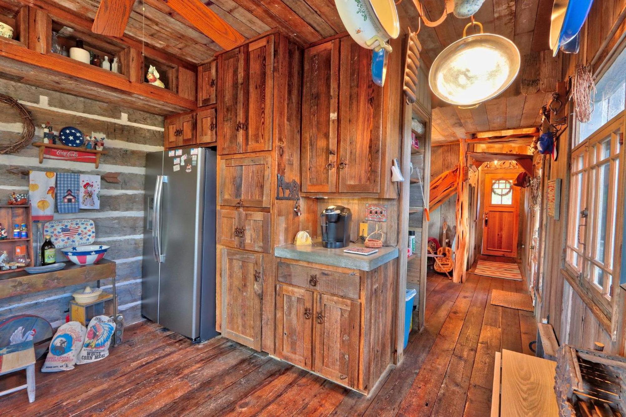Log Cabin At Old Glory Ranch Wimberley Εξωτερικό φωτογραφία